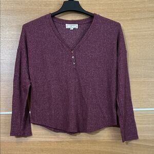 Hippie Rose women’s Sz M Maroon v neck waffle knit pullover long sleeve top